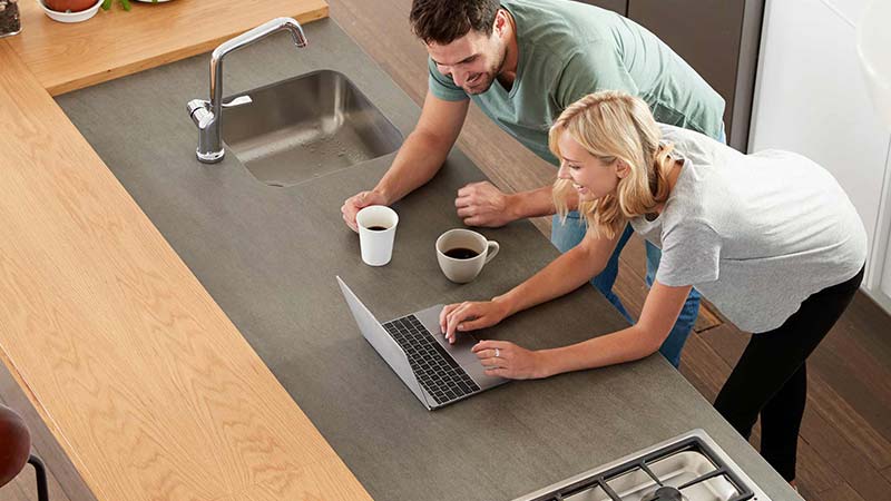 Service Direct, Foster, assistance directe à tous les clients