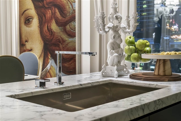 De Brescello à Thong Lo